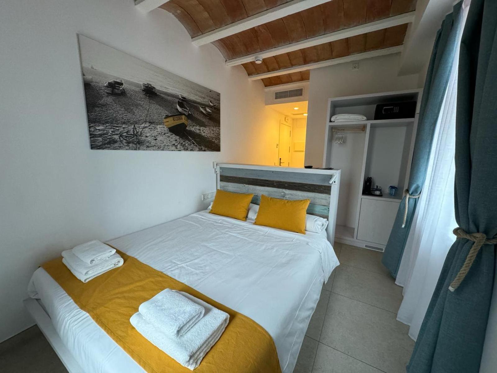 Hotel Boutique Es Blau Cadaqués Dış mekan fotoğraf